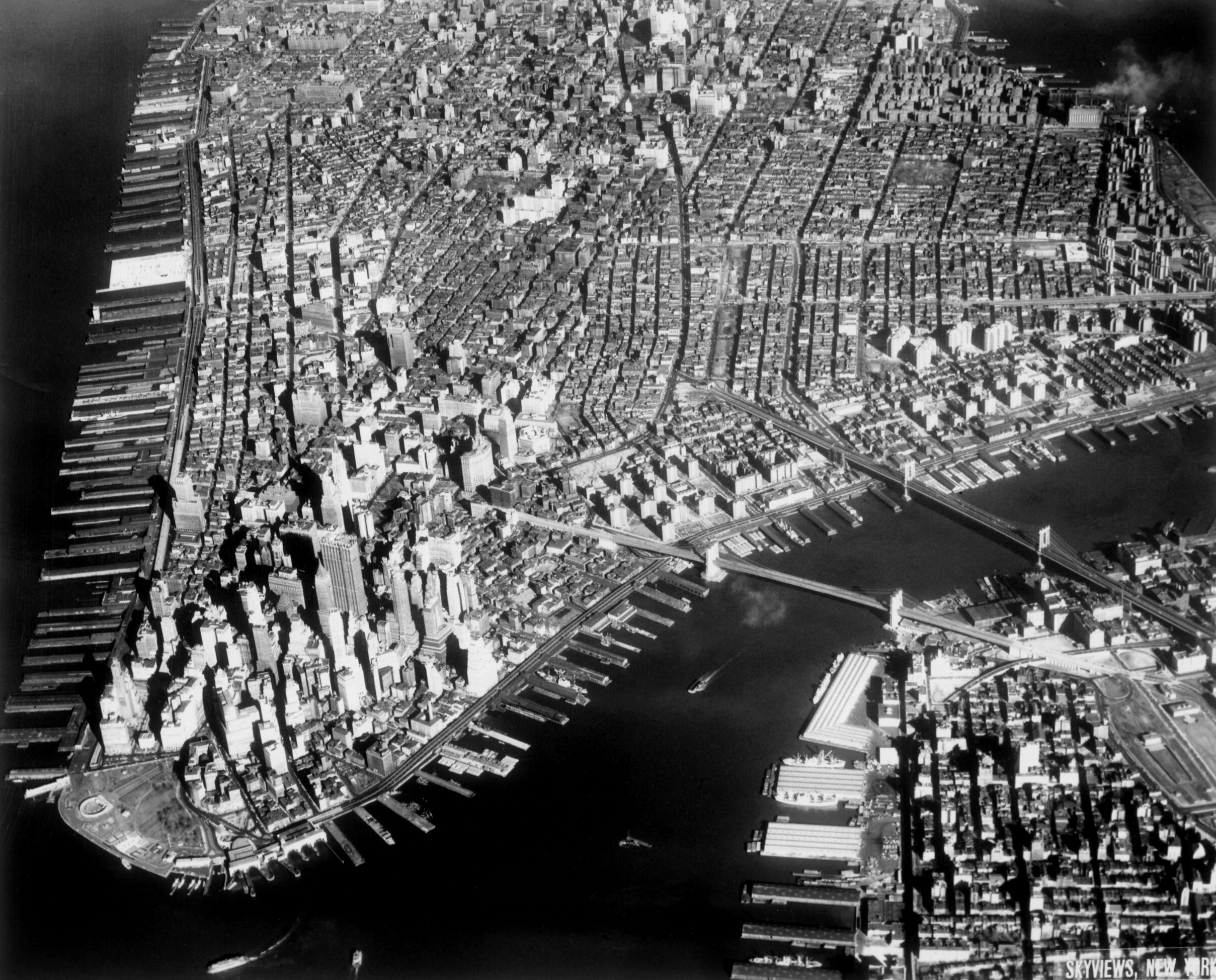 LowerManhattan_Aerial_TwoBridges_1937-1995_RAC - REsource